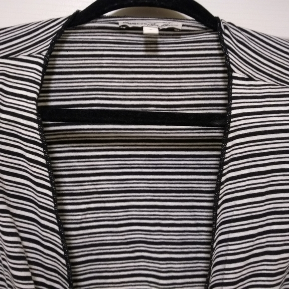 Versatile Striped, Lightweight Cardigan - Picture 8 of 16